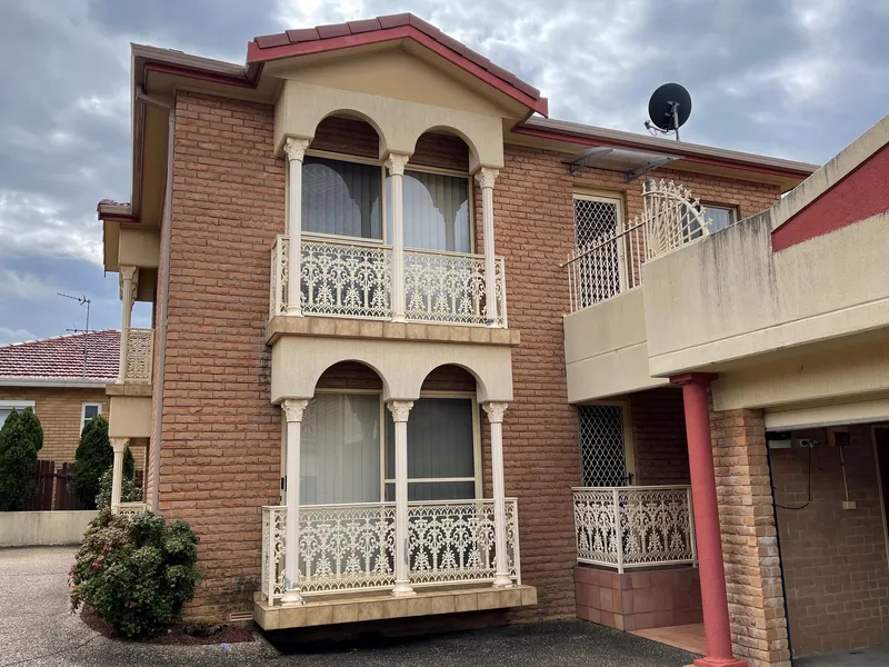 Large 3 Bedroom Townhouse