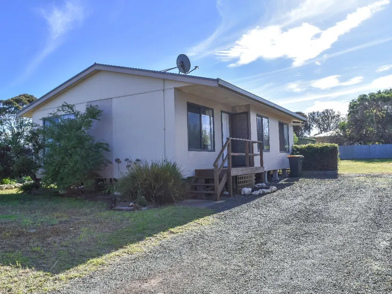 Simple Living in a Desirable Location!