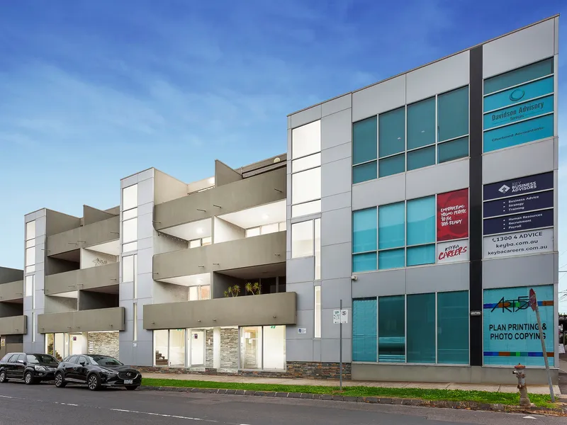 Boutique Class in Sought-Out Pocket