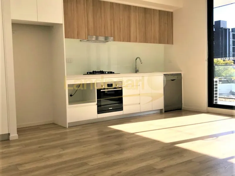 Light-Fill One Bedroom For Rent
