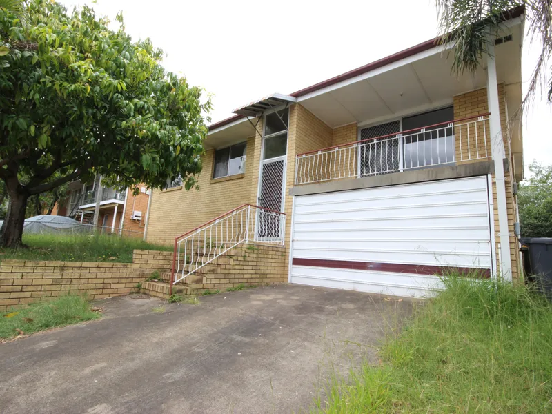 HIGHSET HOME CLOSE TO SHOPS AND TRANSPORT 