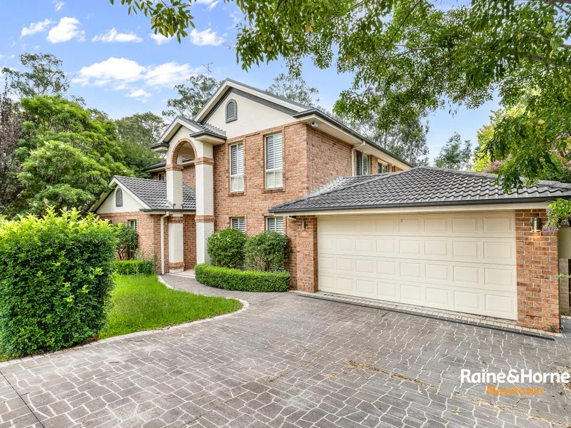 Palatial home in cul de sac setting