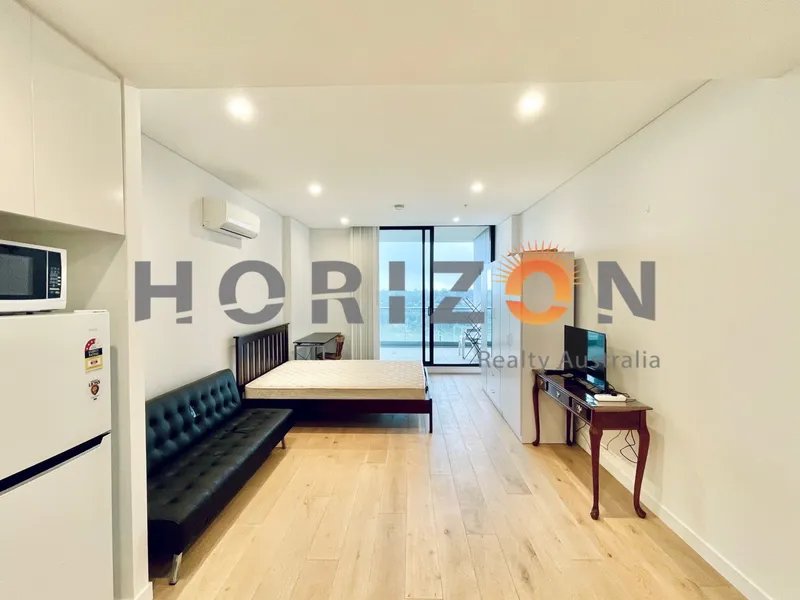 High-rise west-facing modern furnished studio for lease