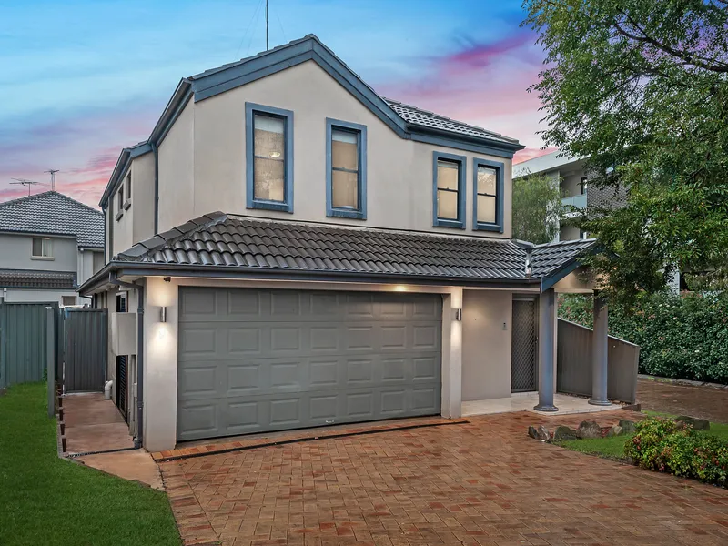 Low Maintenance Family Living - Stroll to Kellyville Village