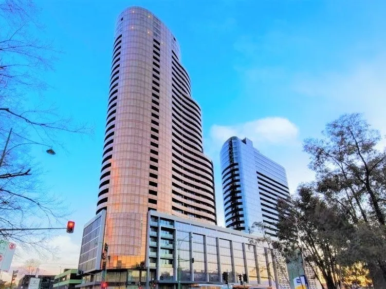 Panorama Luxury lifestyle apartment in Box Hill