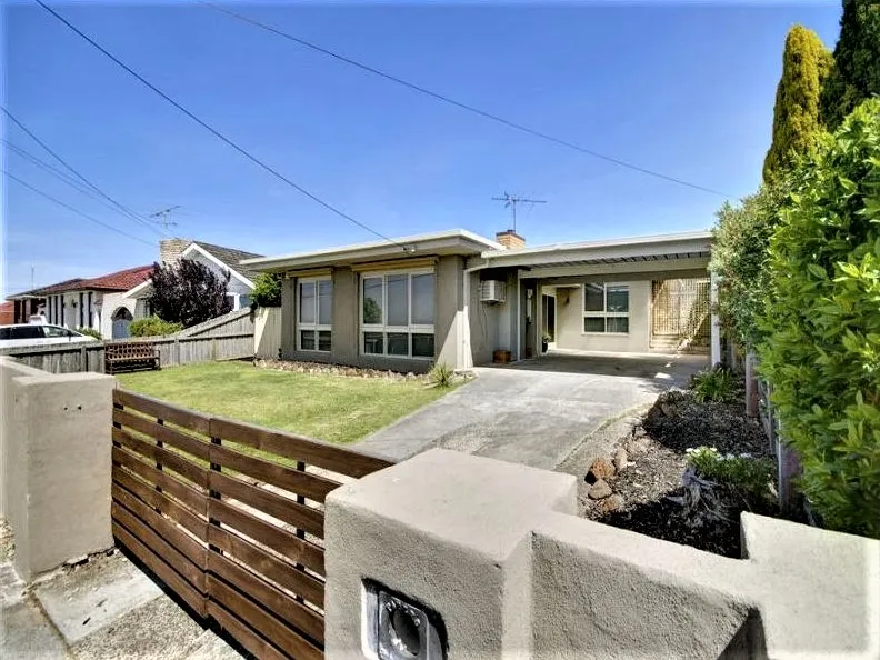 Great Outdoor Entertainer! (check out our 3D Tour)