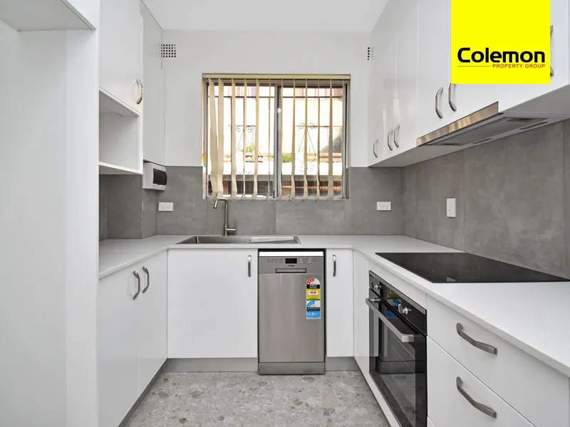 Newly Renovated Unit Only Moments to Tasker Park