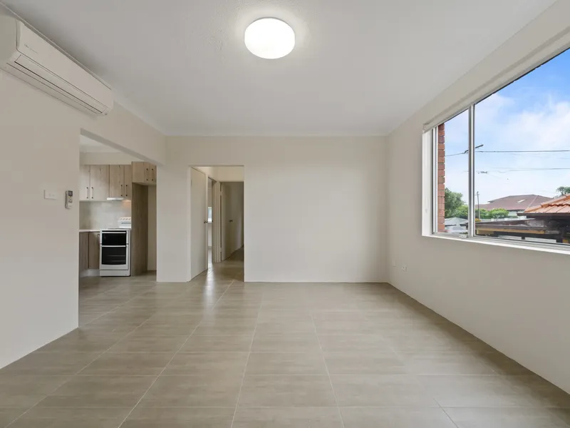 Modern 2 Bedroom with Study in Prime Location!