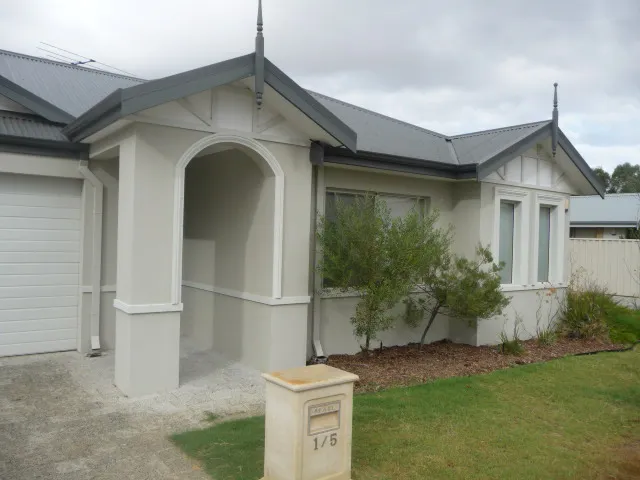 LIGHT & BRIGHT 3 x 2 VILLA