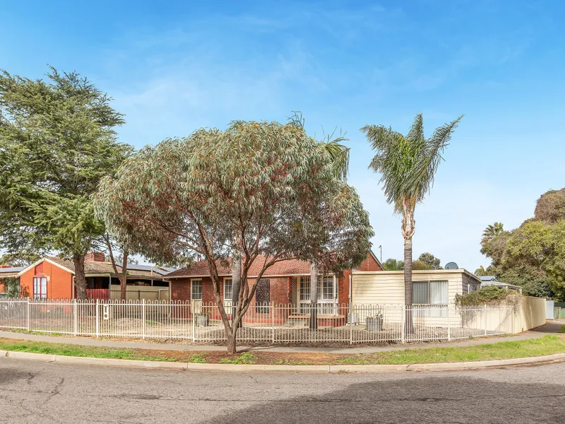 Terrific Tyalla Court Home!
