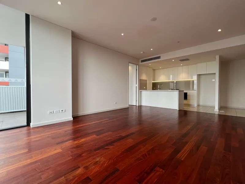 City View Fully Wood Floor Two Bedroom Available Now!!!