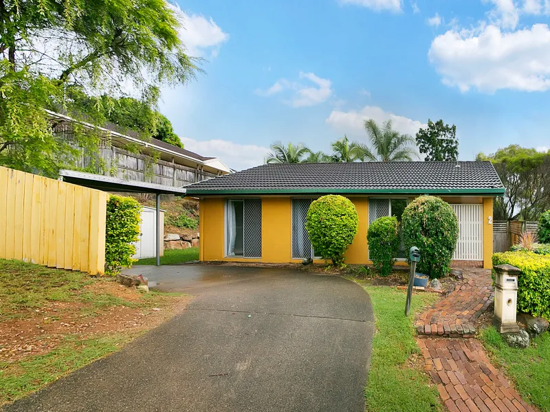 Family Home in Eatons Hill
