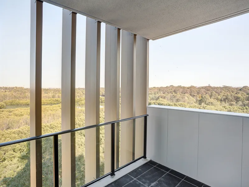 One The Waterfront - Penthouse level apartment with skylight