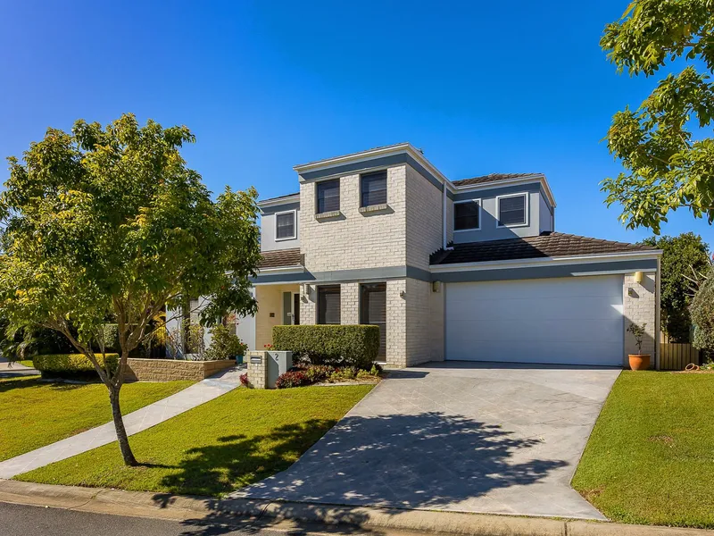EX-DISPLAY HOME. BEAUTIFULLY PRESENTED