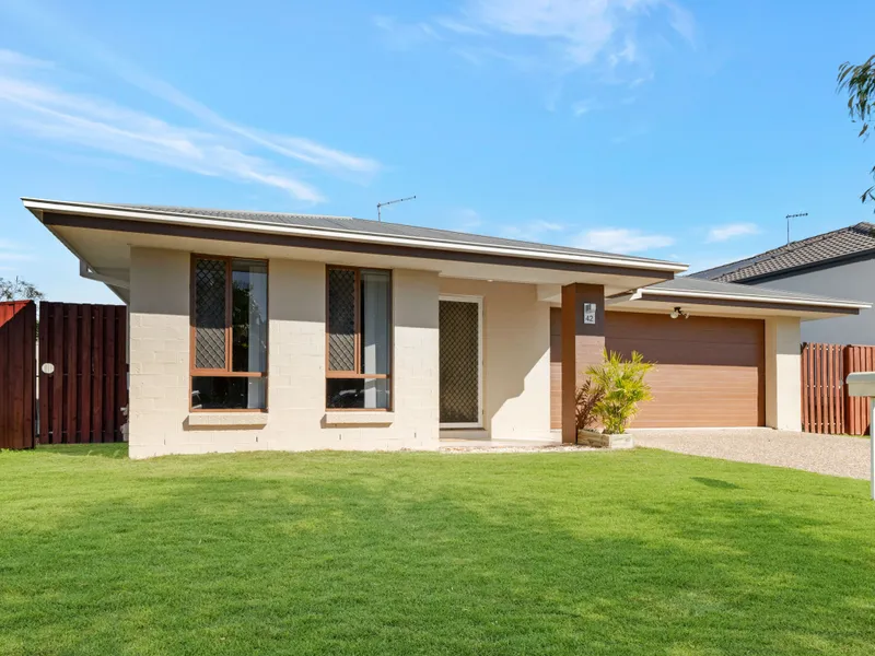 FAMILY HOME IN GREAT LOCATION!