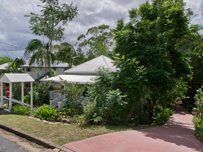 3 Bedroom flat on lower level