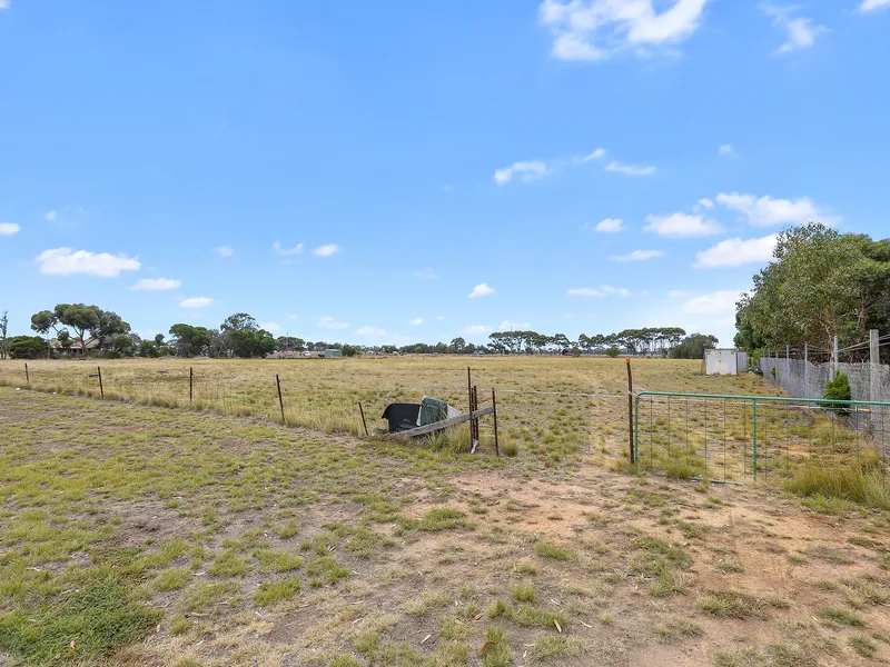 5 Acres Of Grazing Land Available