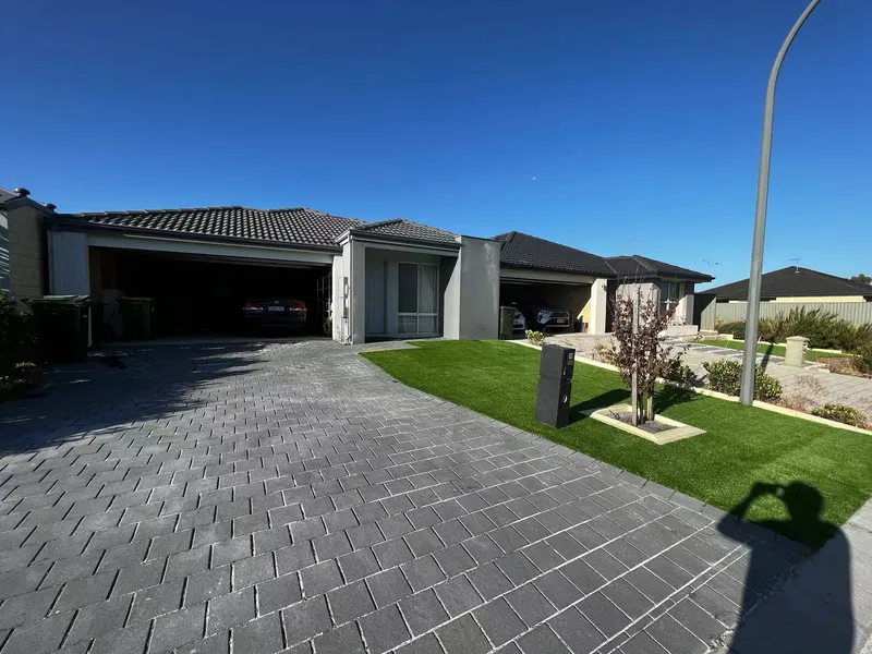 Modern and Sweet Family Home