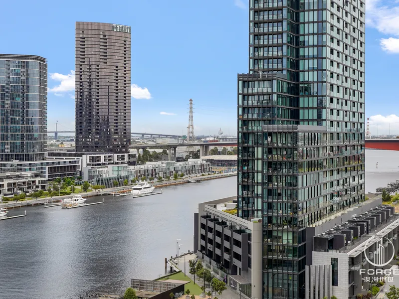 Your new quiet comfort home right in the hearth of Docklands.