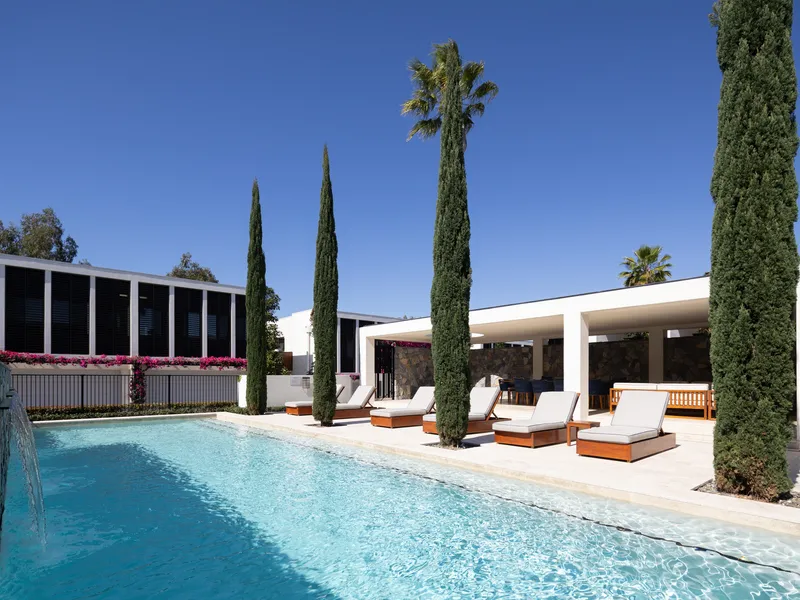 Fully Furnished Executive Living!