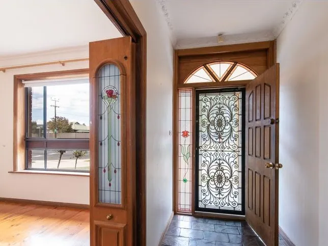 Huge shared property in an excellent location