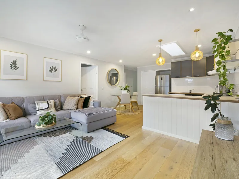 MASSIVE North facing backyard plus a stunning home in a cul de sac......what more could you want!