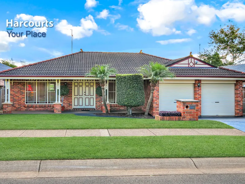 Immaculate 4 Bedroom Family Home in Prime Location!