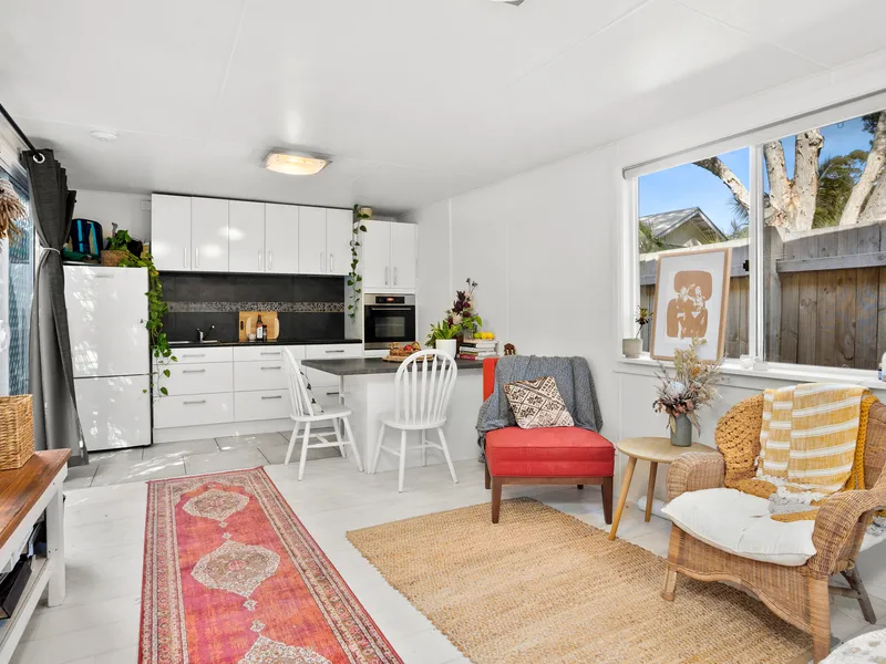 Private Free Standing Studio