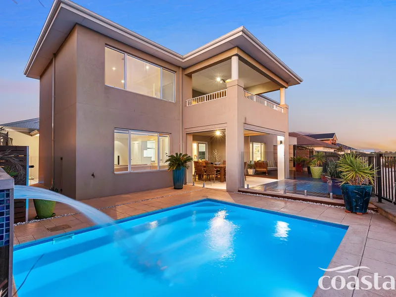 Luxurious Living Redefined: A Custom Home in Secret Harbour's Spyglass Hill Estate