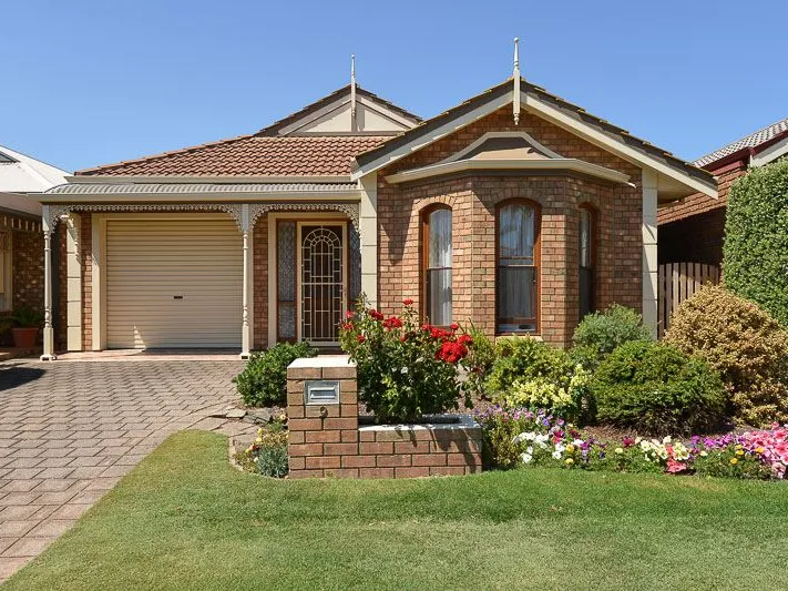 Treat Yourself To A Life On The Lake