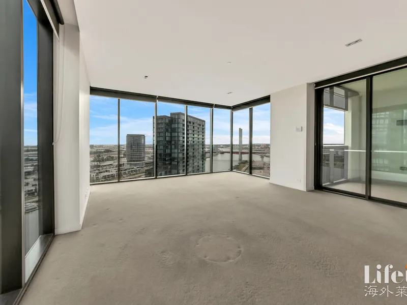 Two Bedrooms Apartment at Docklands