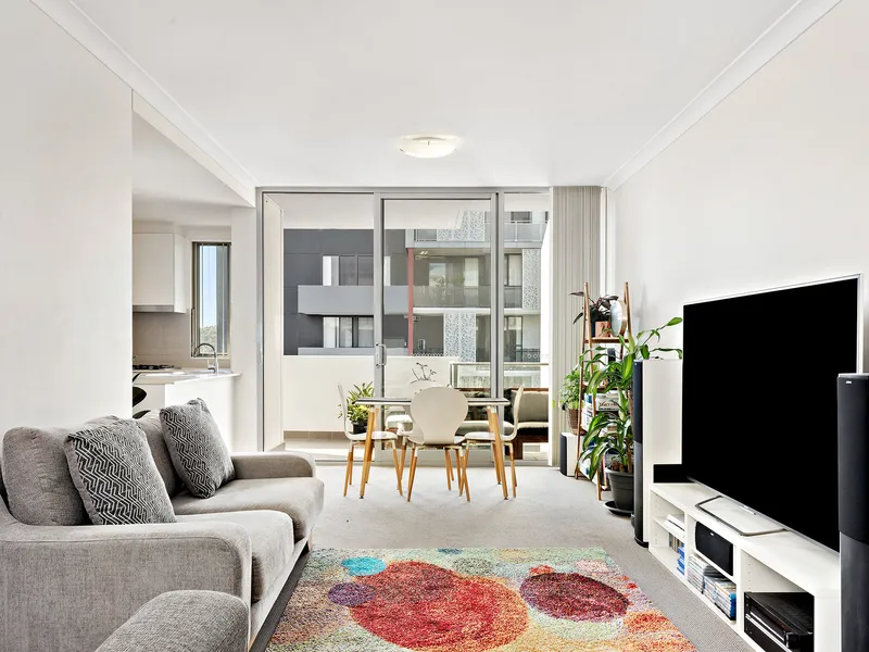 Near new glamour pad in resort complex