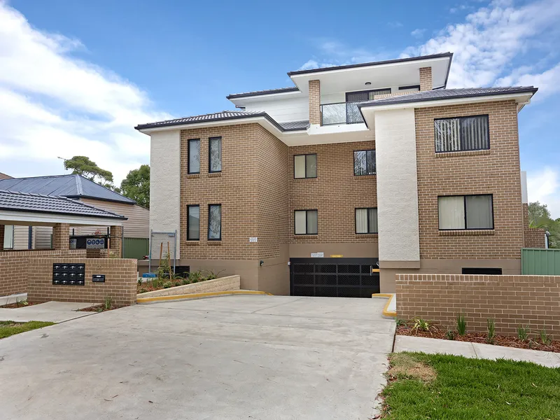 Beautifully spacious, modern apartment!