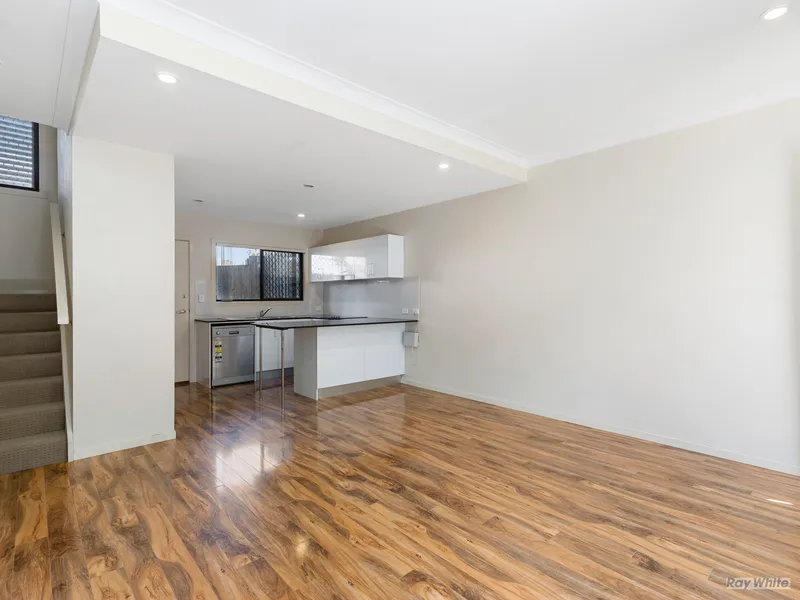 A Rare Find At This Price, 3 Bedroom En-suite ! ! !