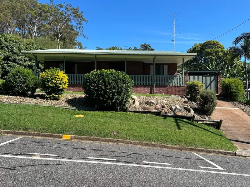 LOVELY FAMILY HOME IN WEST GLADSTONE