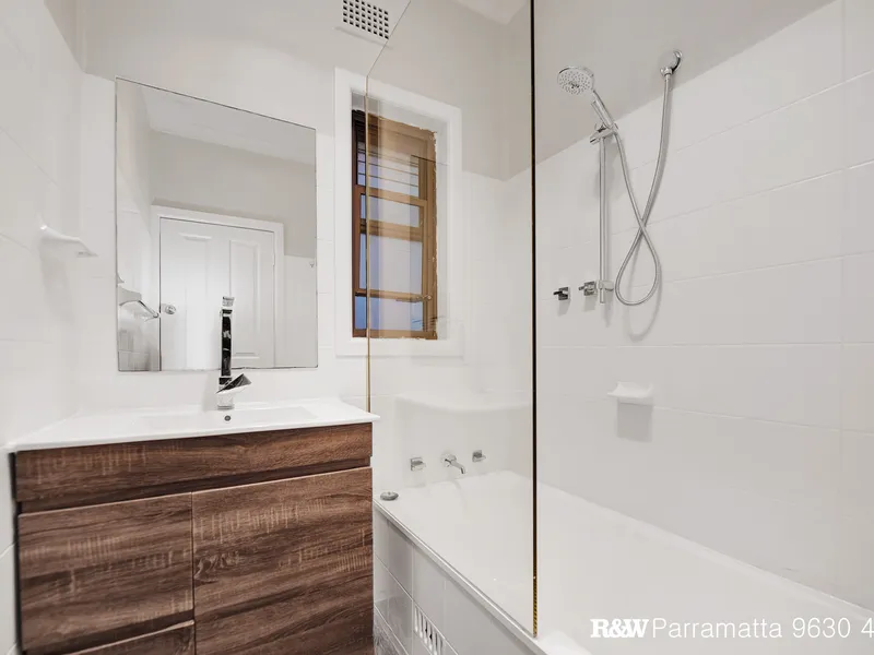 RENOVATED, STYLISH AND FUNCTIONAL!