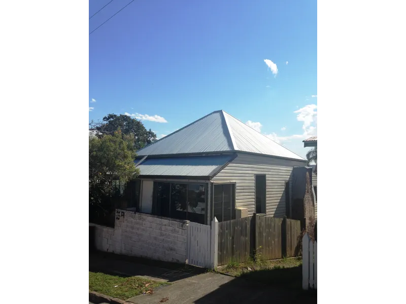 One of the Petrie Terrace originals....