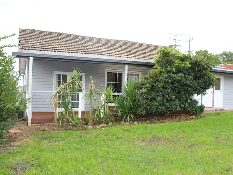 UNIT IN GEMBROOK MAIN ST