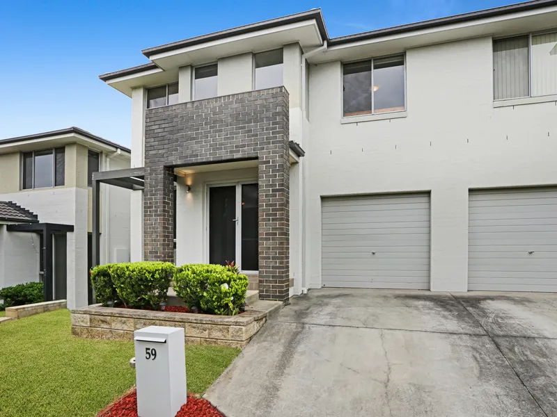 Elegant 3 bedroom Home in Panaroma Estate. INSPECTION IS HIGHLY RECOMMENDED!!! 