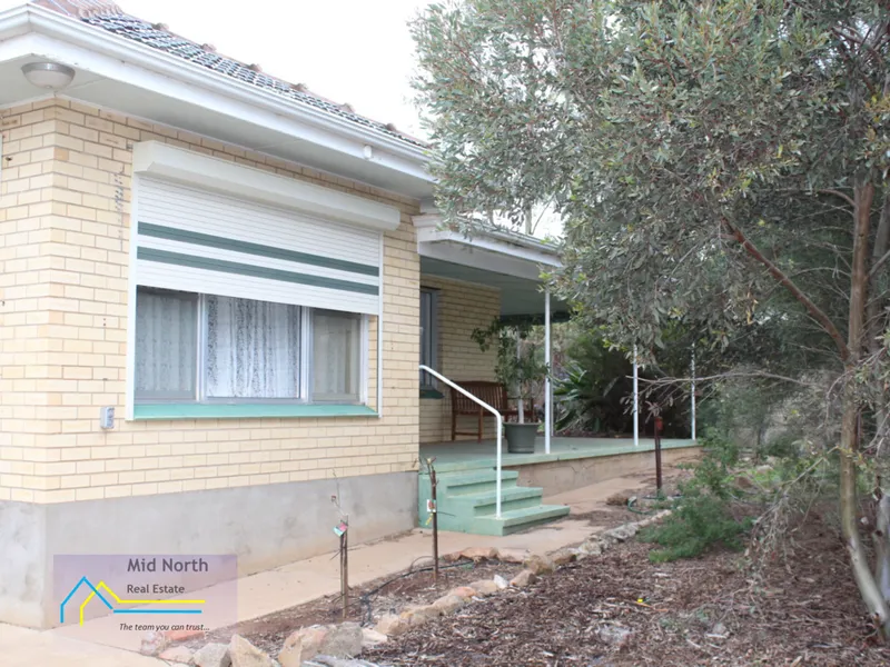 FAMILY HOME ON LARGE BLOCK