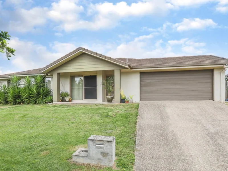Spacious Family Home, Ready to Move into!