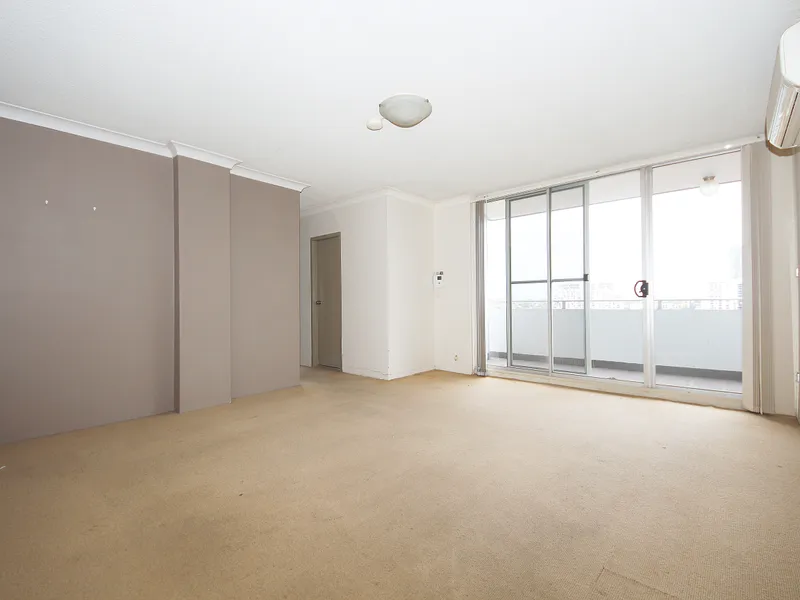 2 Bedder with Panoramic View, New Carpet & Fresh Paint