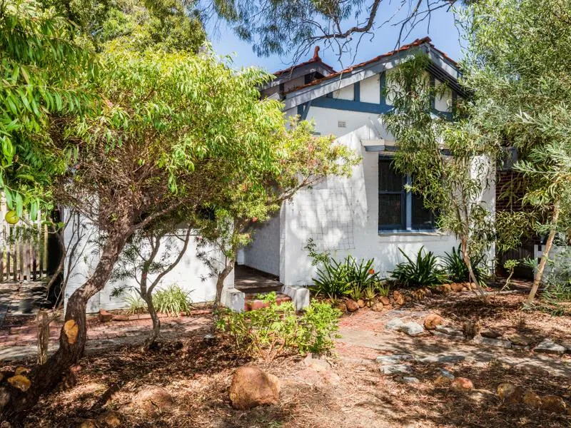 Nedlands - Close to UWA and PCH