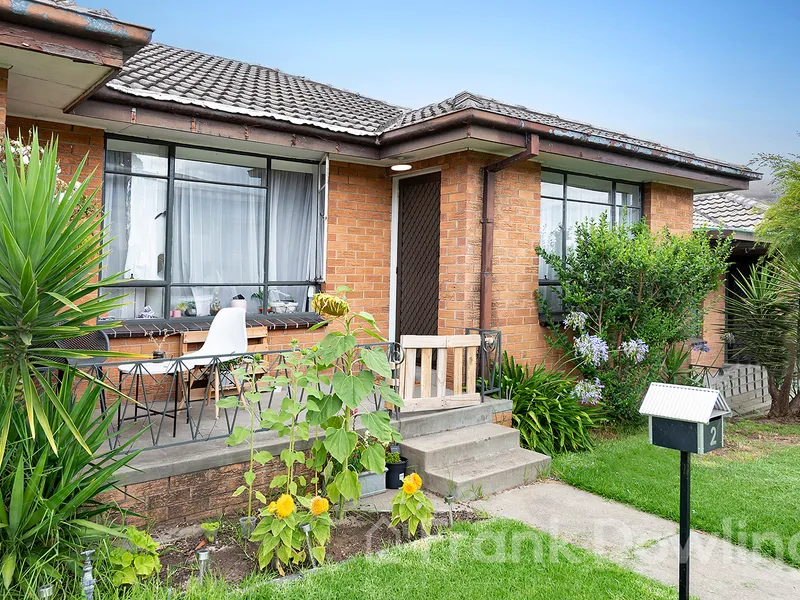 Superb Single-Level Rarity 