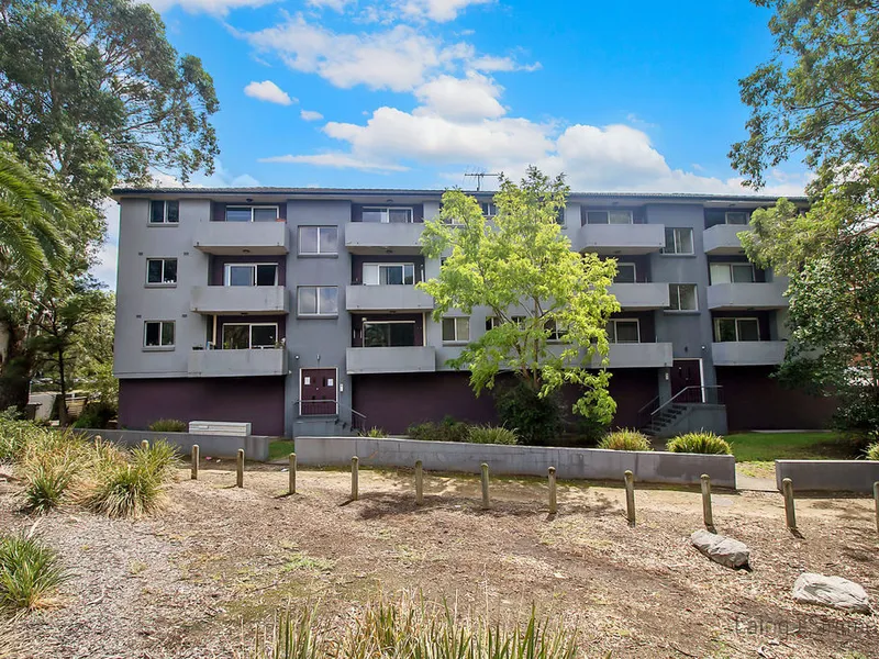 2 BEDROOM UNIT; CLOSE TO ALL AMENITIES OF THE FAIRFIELD CBD!!!