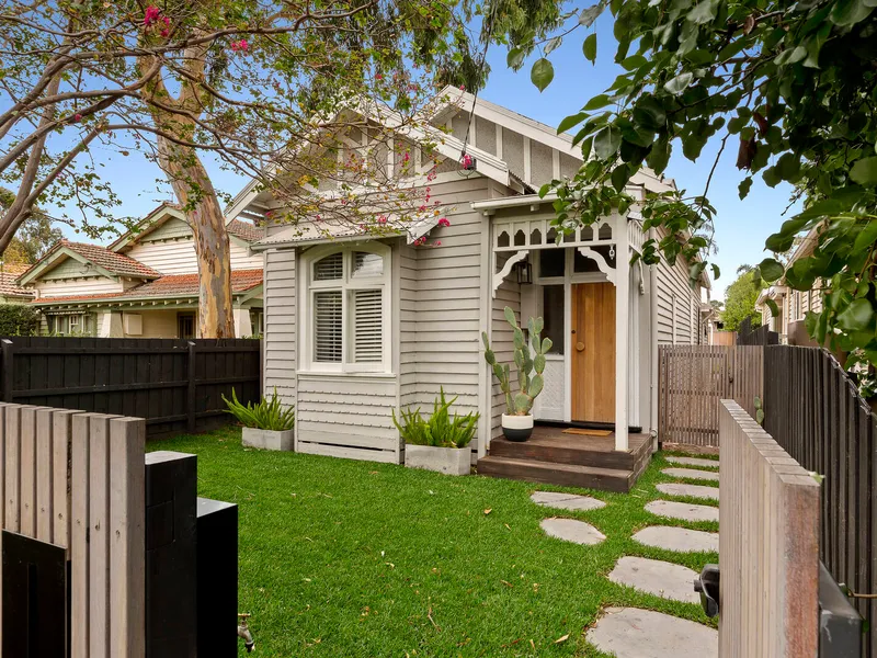 Edwardian entertainer with a designer finish