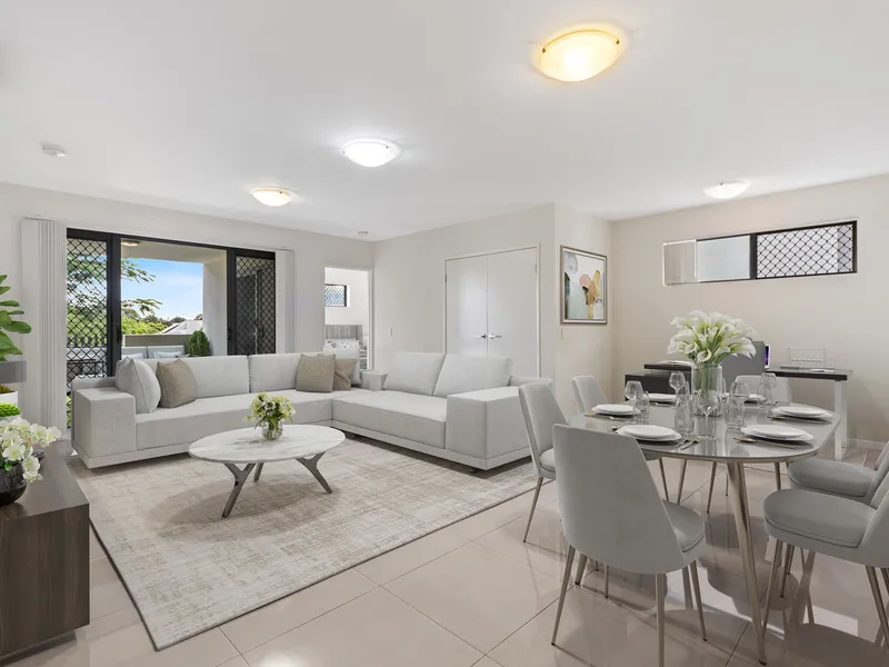 Large apartment located in the heart of Nundah with a stunning view.