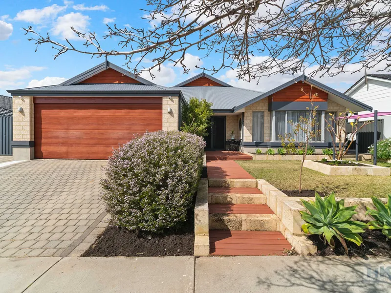 Large Family Home Side Access 660m2 block