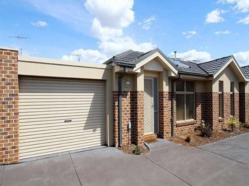 Modern Unit - Convenient Location!