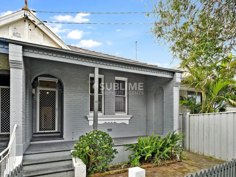 Spacious 2 Bedroom Semi in Amazing Tempe Location